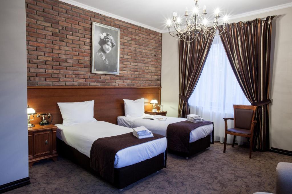 Trzy Korony Boutique Hotel&Spa Piwne Puławy Exteriör bild